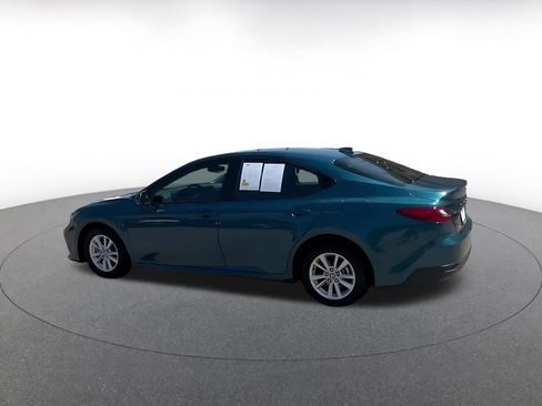 Used 2026 Toyota Camry LE FWD image 10