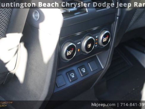 Used 2023 Land Rover Defender 110 SE image 39