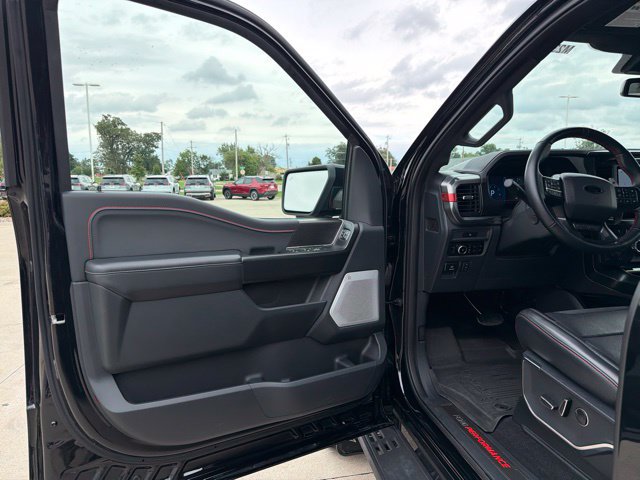 Used 2025 Ford F150 Raptor AWD/4WD image 13