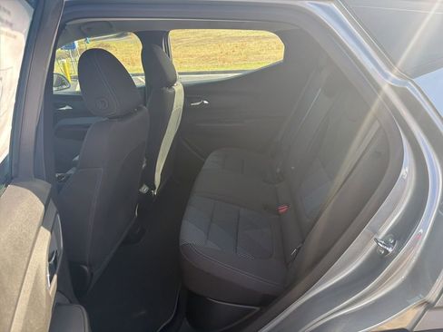 New 2027 Chevrolet Bolt LT w/ Comfort Package image 27