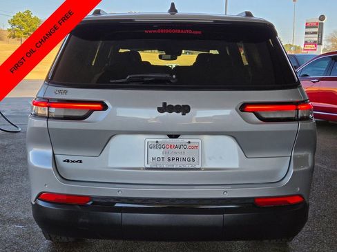 Used 2024 Jeep Grand Cherokee L Laredo AWD/4WD image 4