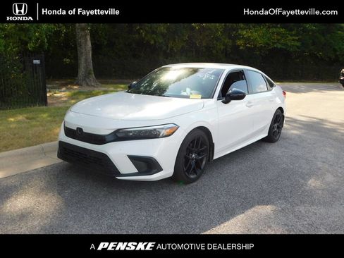 Used 2023 Honda Civic Sport image 1