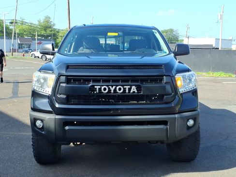Used 2015 Toyota Tundra SR5 w/ TRD Off Road Package AWD/4WD image 9