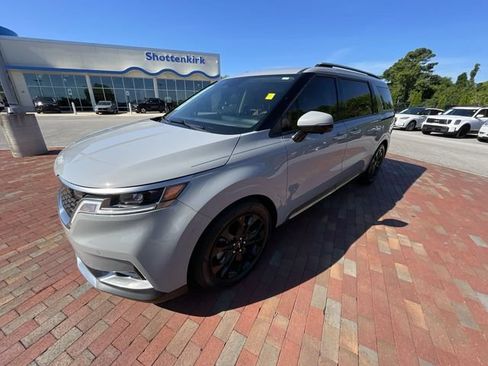Used 2024 Kia Carnival SX FWD image 29