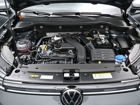 New 2026 Volkswagen Taos SEL image 15