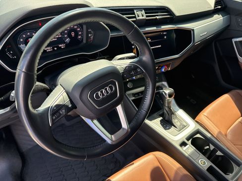 Used 2020 Audi Q3 2.0T Premium w/ Convenience Package AWD/4WD image 22