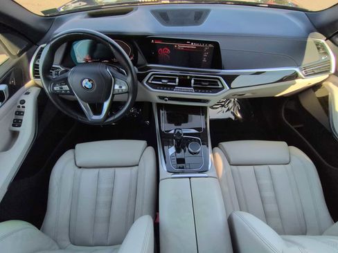 Used 2019 BMW X5 xDrive40i w/ Executive Package AWD/4WD image 16