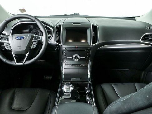 Used 2019 Ford Edge Titanium FWD image 21