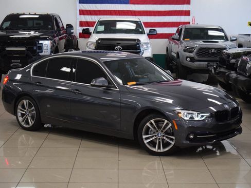 Used 2018 BMW 330i Sedan image 2