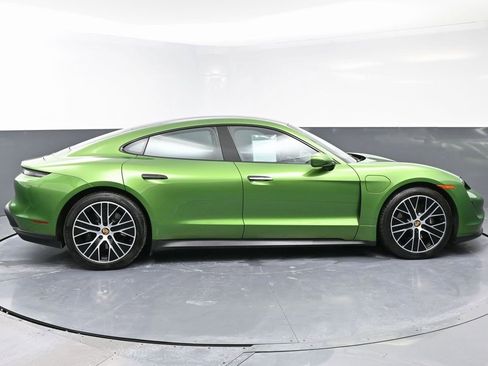 Used 2023 Porsche Taycan image 7