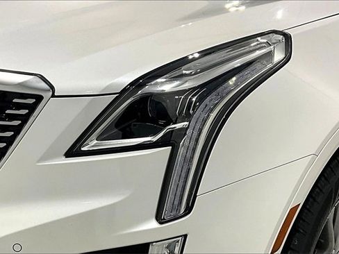 Used 2021 Cadillac XT5 Premium Luxury image 31