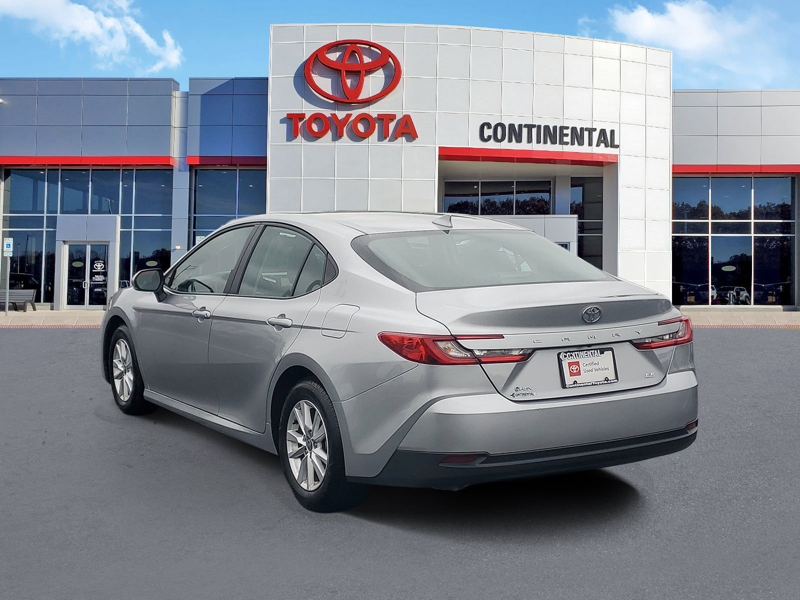 Certified 2025 Toyota Camry LE FWD image 4