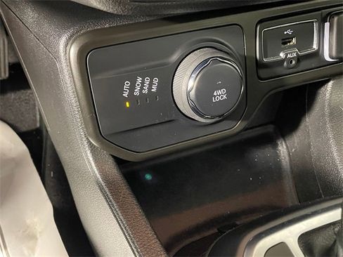 Used 2021 Jeep Renegade Latitude w/ Convenience Group image 10