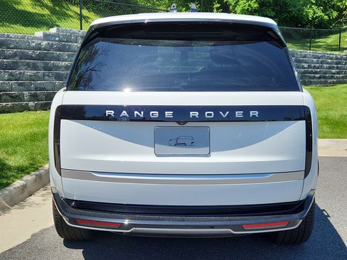 New 2025 Land Rover Range Rover Autobiography image 7