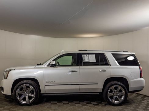 Used 2016 GMC Yukon Denali w/ Open Road Package AWD/4WD image 32