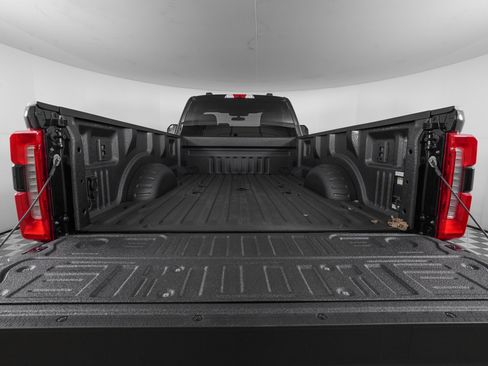 Used 2026 Ford F450 XLT w/ 360-Degree Camera Package image 8