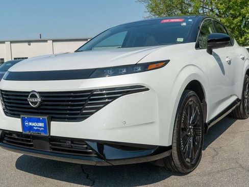 Certified 2025 Nissan Murano Platinum w/ Cargo Package AWD/4WD image 2