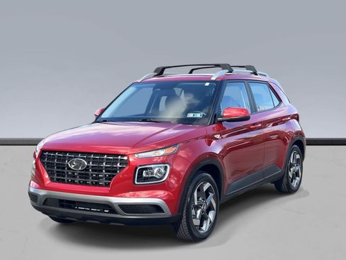 Used 2023 Hyundai Venue Limited image 1