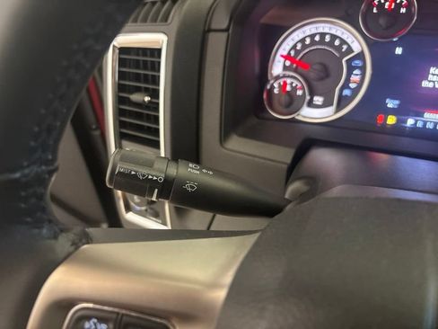 Used 2016 RAM 1500 Laramie w/ Convenience Group AWD/4WD image 32