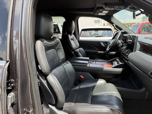 Used 2023 Lincoln Navigator Reserve AWD/4WD image 29