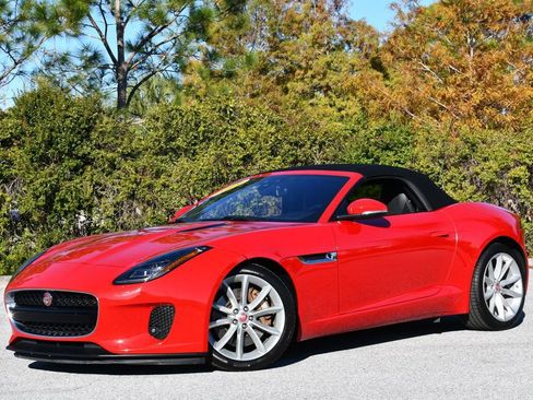 Used 2019 Jaguar F-TYPE Convertible image 22
