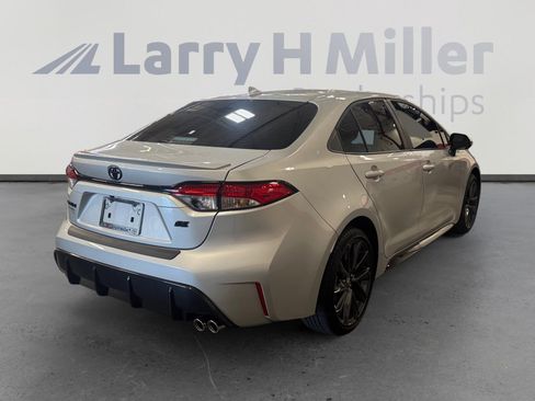 Used 2026 Toyota Corolla SE w/ SE Package FWD image 5