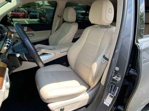 Used 2025 Mercedes-Benz GLE 350 4MATIC w/ AMG Line Exterior image 15