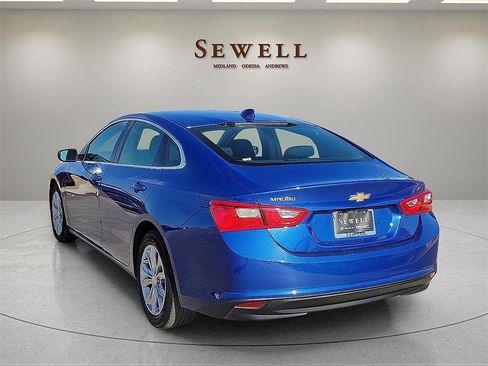 Used 2023 Chevrolet Malibu LT image 3