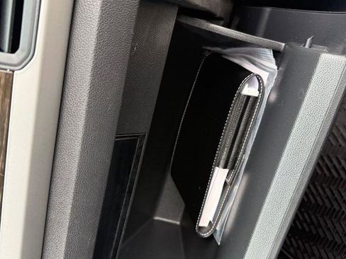 Used 2021 Volkswagen Atlas SE w/ Panoramic Sunroof Package image 43