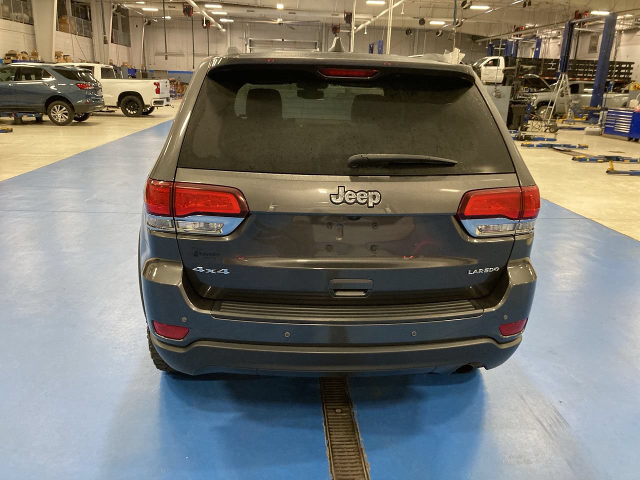 Used 2020 Jeep Grand Cherokee Laredo w/ Security & Convenience Group AWD/4WD image 6