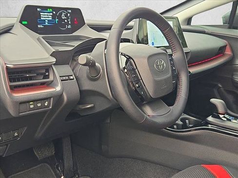 Used 2026 Toyota Prius Plug-In Hybrid FWD image 9
