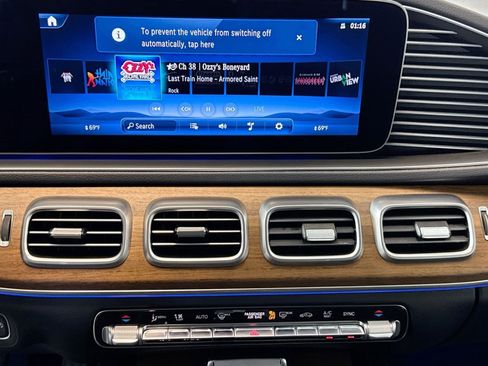 Certified 2025 Mercedes-Benz GLE 350 4MATIC w/ Winter Package image 15