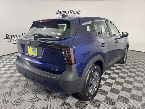 Used 2025 Nissan Kicks S AWD/4WD image 6