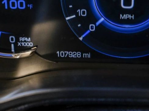 Used 2020 Cadillac Escalade Platinum RWD image 28
