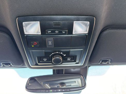 Used 2023 Toyota Tacoma TRD Off-Road w/ Advanced Technology Package image 37