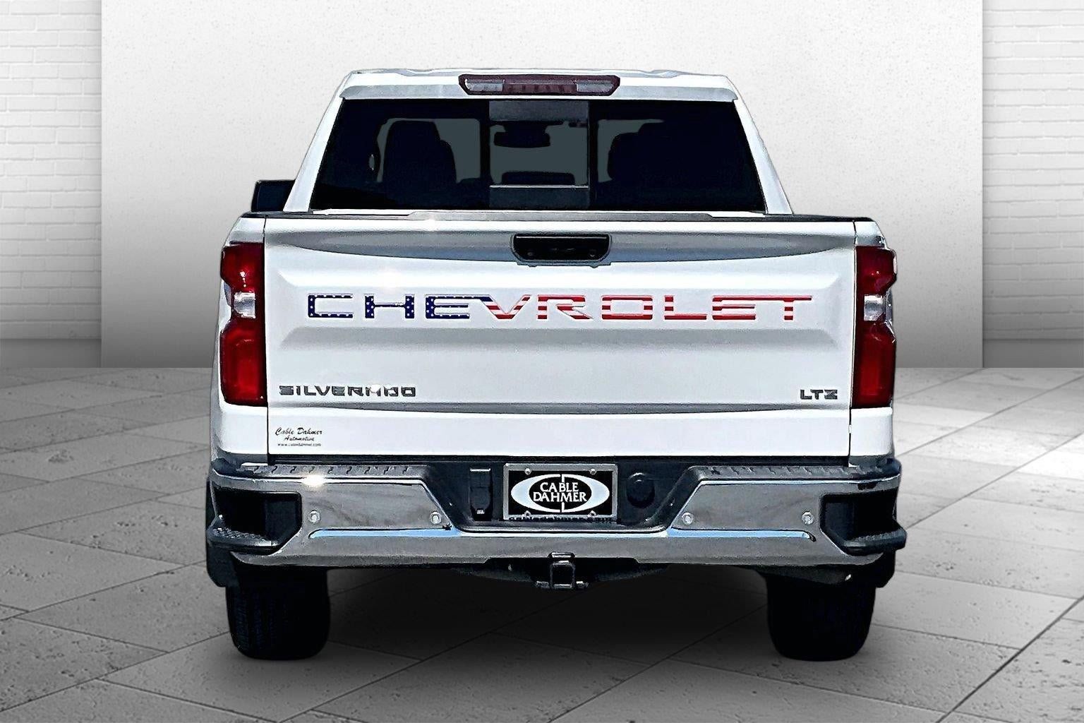 Used 2022 Chevrolet Silverado 1500 LTZ w/ LTZ Convenience Package II AWD/4WD image 3