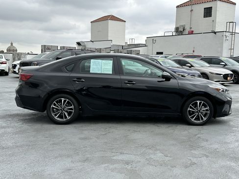 Certified 2023 Kia Forte LXS FWD image 9