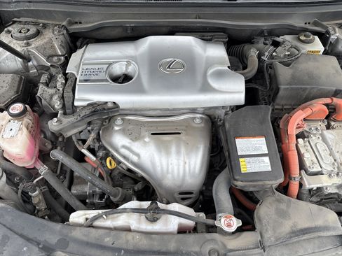 Used 2017 Lexus ES 300h w/ Luxury Package FWD image 35