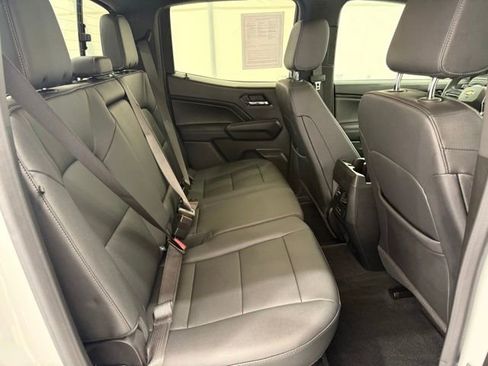 Used 2024 Chevrolet Colorado LT w/ LT Convenience Package III image 23