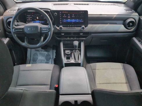Used 2024 Chevrolet Colorado Trail Boss w/ LPO, Dark Essentials Package AWD/4WD image 19