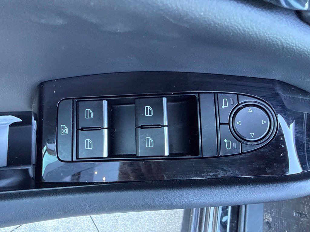 Used 2025 MAZDA MAZDA3 s FWD image 11