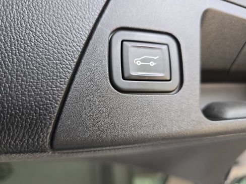 Used 2020 Buick Envision Essence FWD image 14