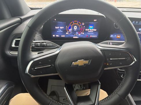 Used 2024 Chevrolet Traverse LT image 22