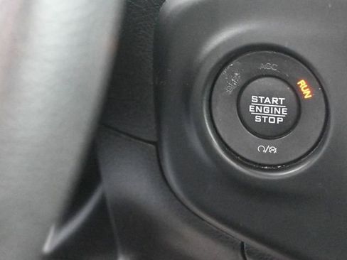 Used 2022 Jeep Wrangler Sport image 24