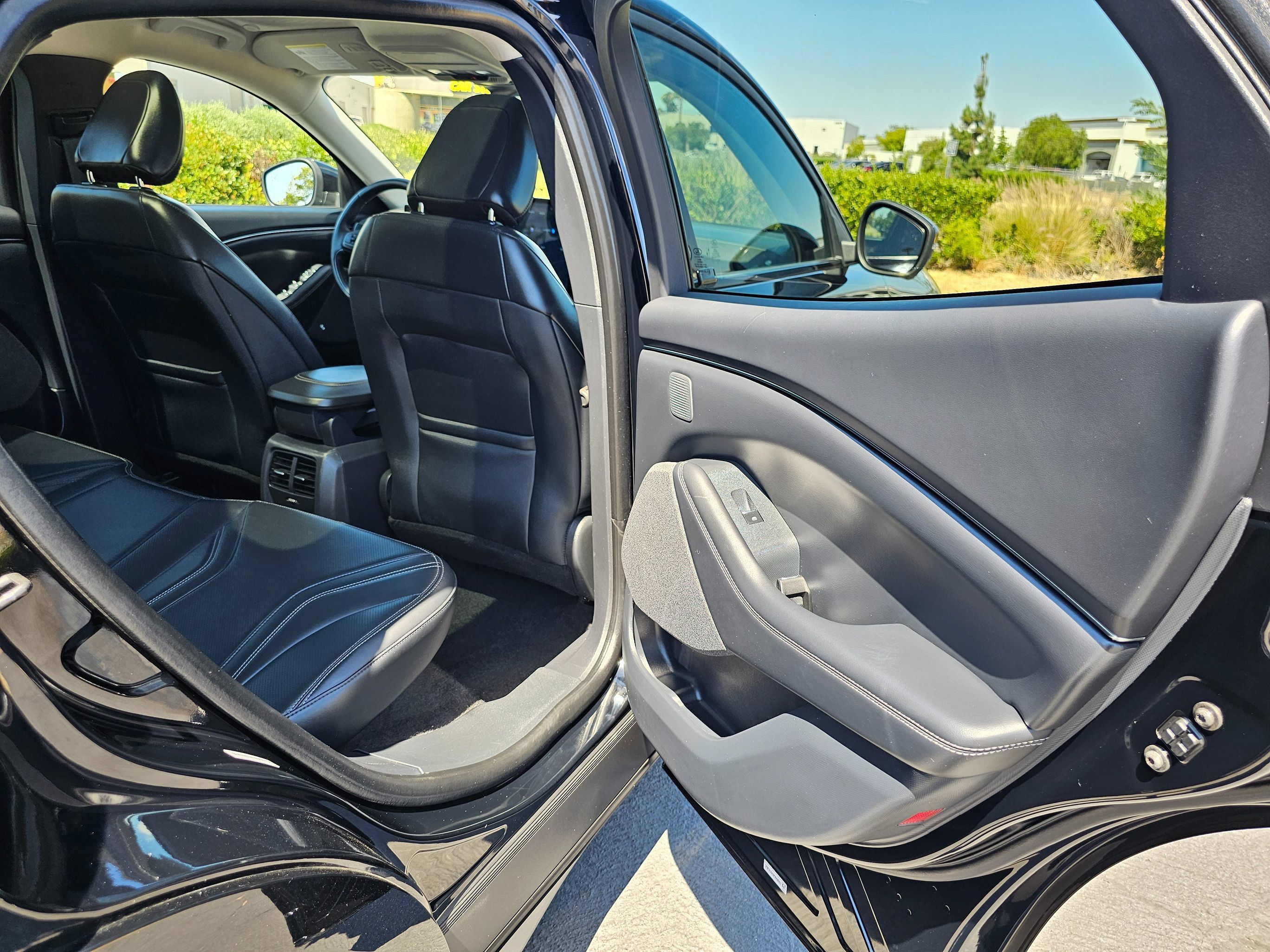 Used 2023 Ford Mustang Mach-E Premium AWD/4WD image 28