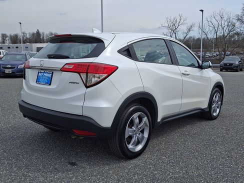 Used 2022 Honda HR-V LX image 6
