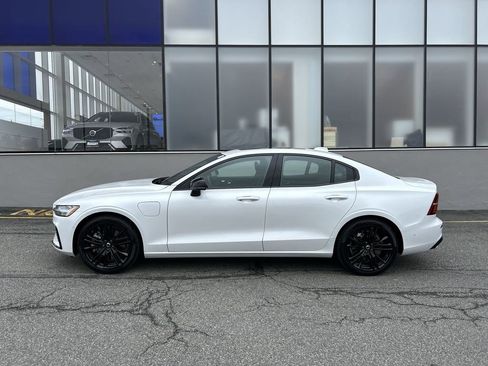Certified 2025 Volvo S60 T8 Ultra AWD/4WD image 5