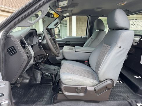 Used 2016 Ford F250 XL w/ Power Equipment Group image 12