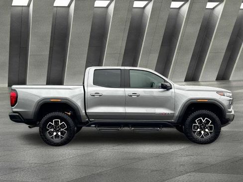 Used 2024 GMC Canyon AT4X AWD/4WD image 2