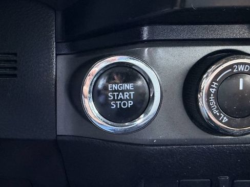 Used 2023 Toyota Tacoma TRD Off-Road w/ Technology Package AWD/4WD image 20